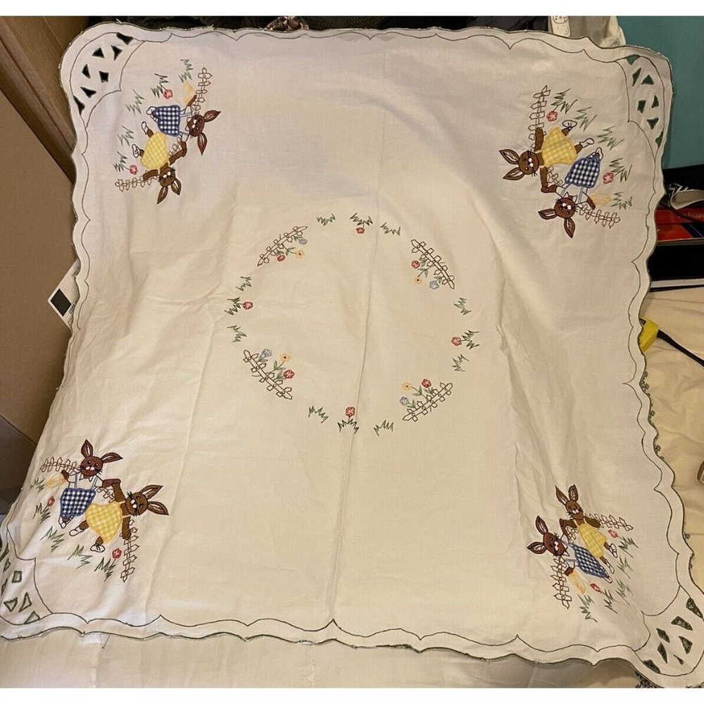 Hand Embroidered Tablecloth 32” Sq Easter Bunny Rabbit In Garden White Cotton